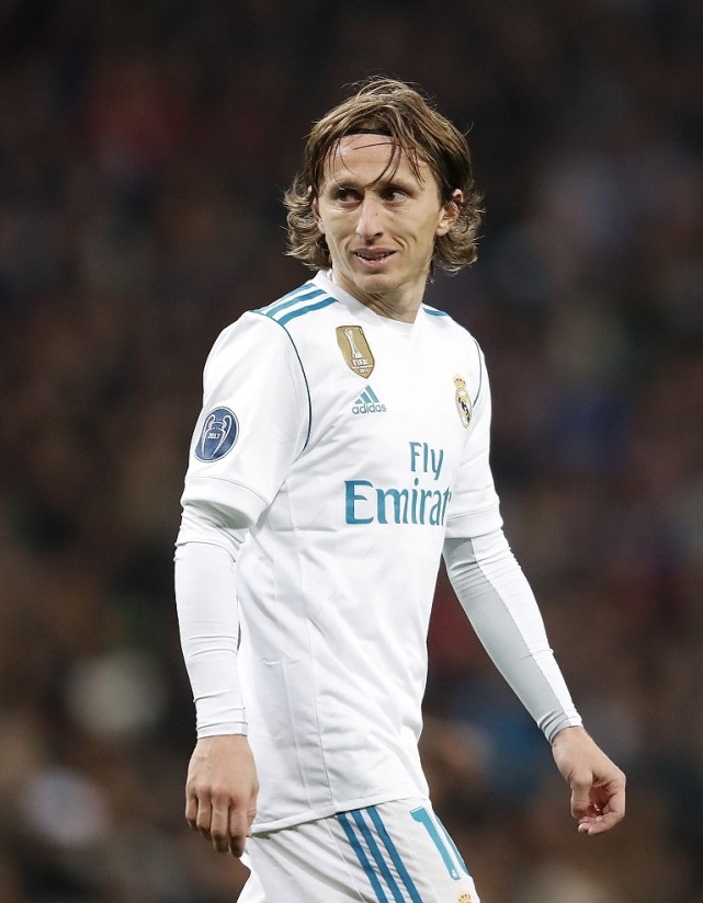 炸金花中期怎么看局（炸金花中盘如何判断局势）